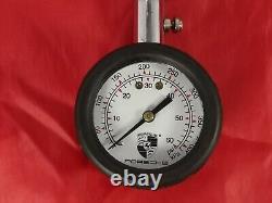 Manomètre de pression des pneus Porsche authentique dans son étui chromé d'origine rare